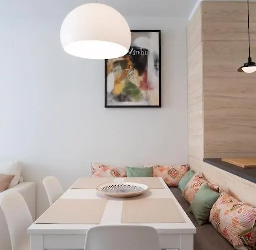 Aposentus - Charming Torrinha *