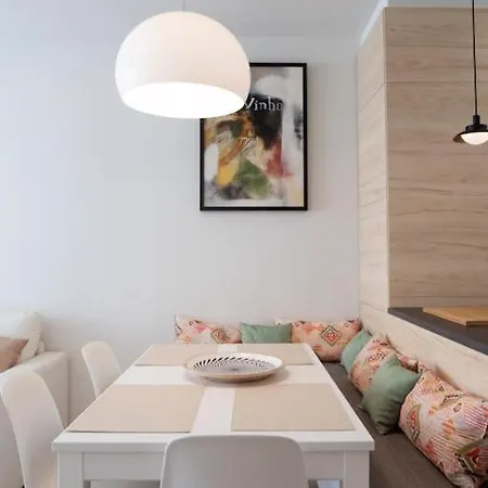 Aposentus - Charming Torrinha *